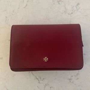 💯 authentic Tory Burch Emerson Combo Crossbody bag in Imperial Garnet